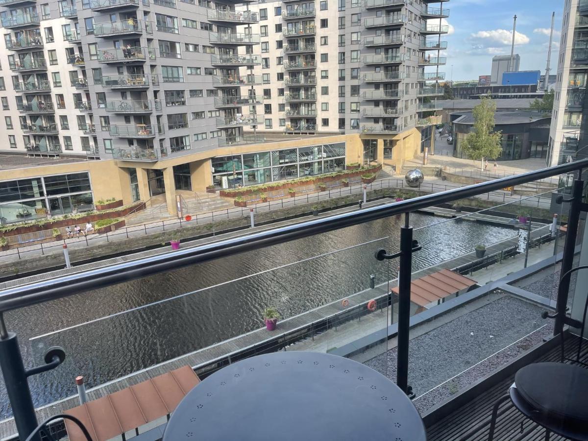 Deluxe City Apt, Beautiful River View,Free Parking No Balcony Leeds  Eksteriør billede