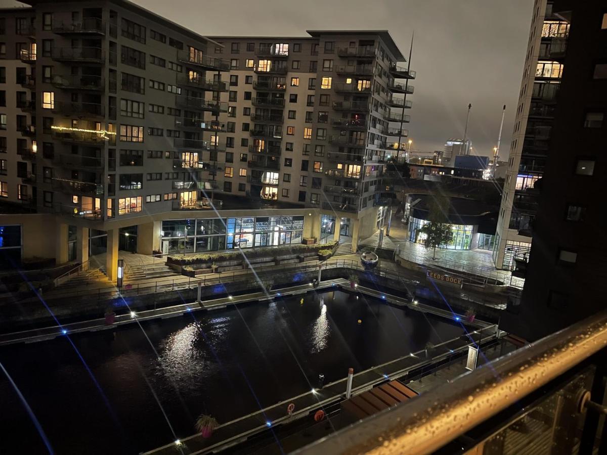 Deluxe City Apt, Beautiful River View,Free Parking No Balcony Leeds  Eksteriør billede